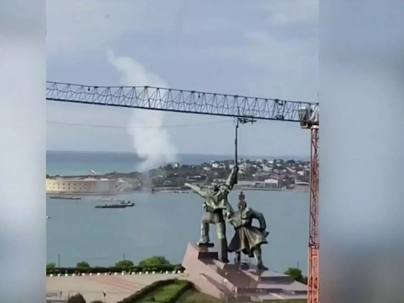 Ночью севастопольцы сообщали о взрывах