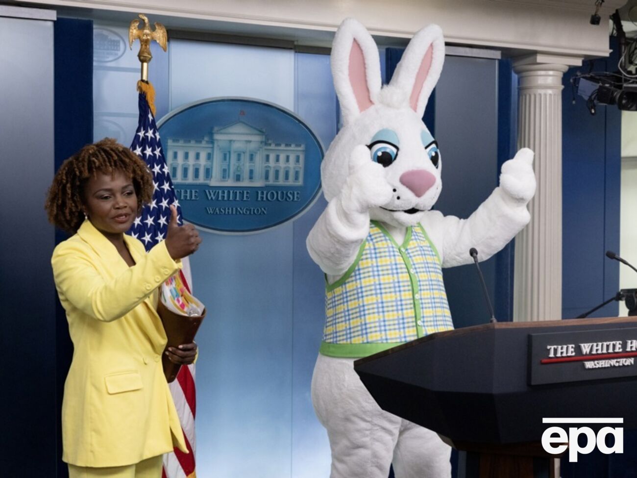 Жан-Пьер отметила, что в Сенате за продолжение помощи Украине проголосовали 70 сенаторов