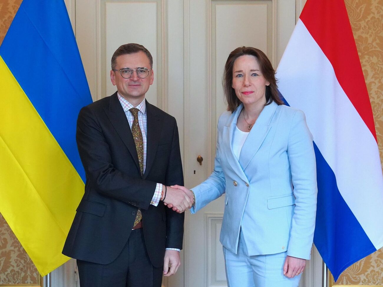 Перед конференцией Кулеба провел переговоры с главой МИД Нидерландов