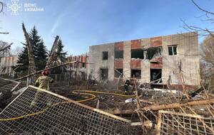 В Днепре российская ракета разрушила здание учреждения образования