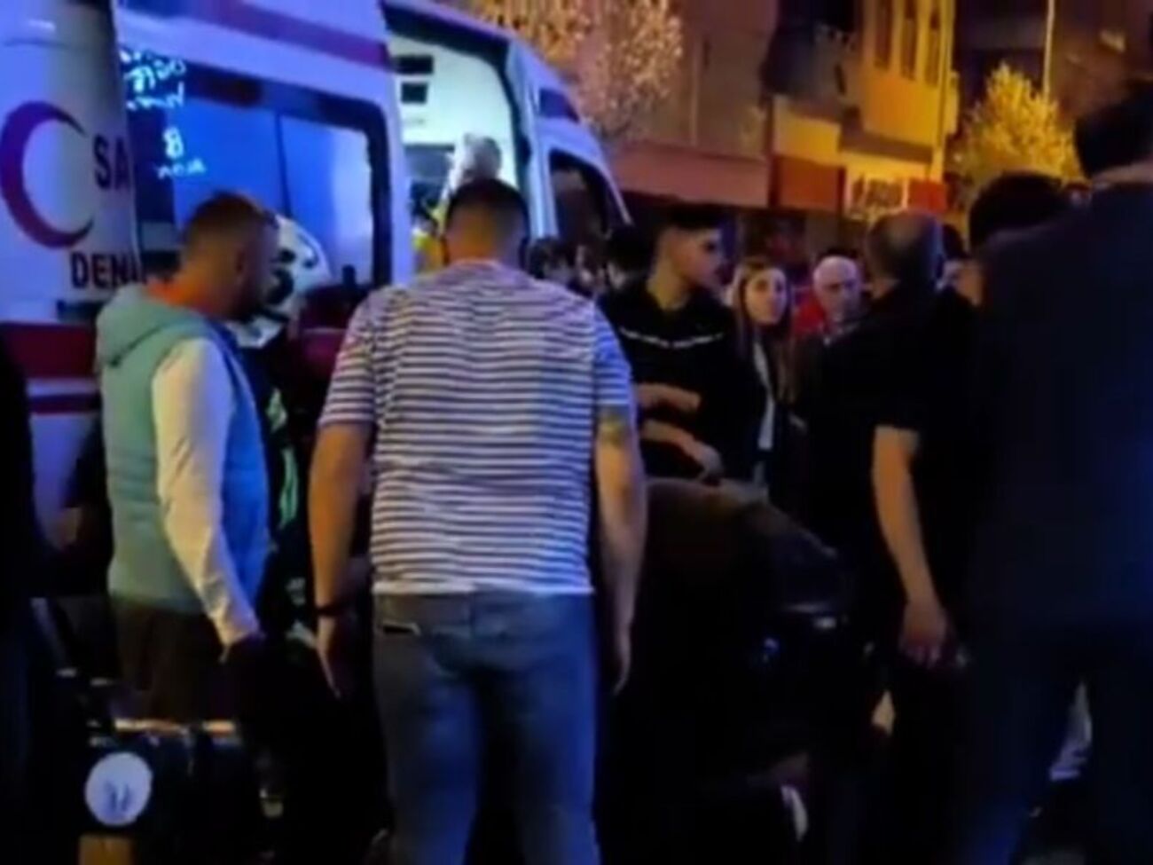 Унаслідок падіння балкона було поранено вісьмох людей