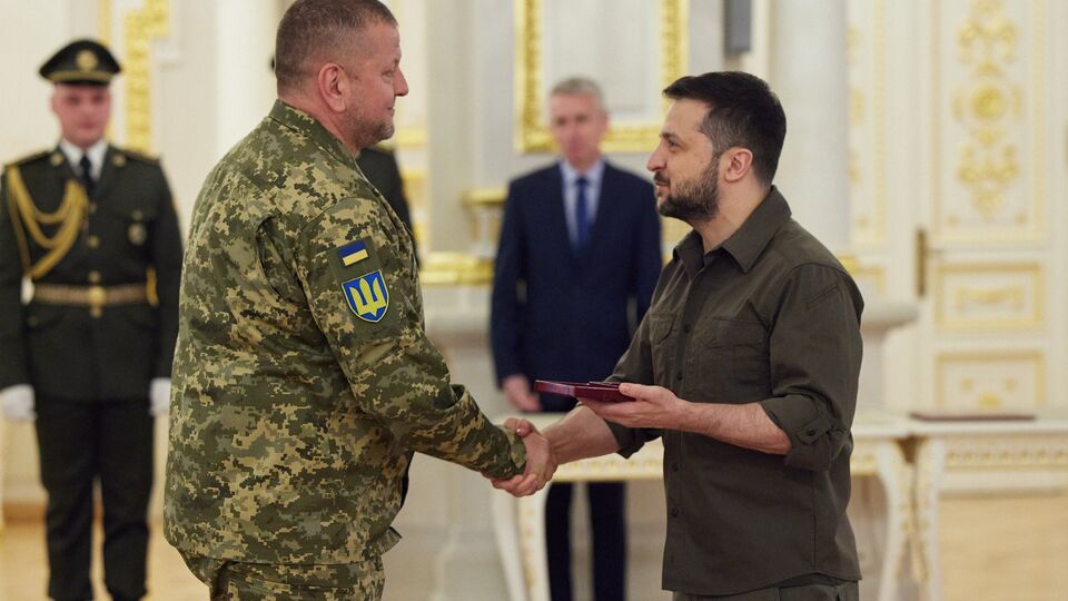 Глава КМИС рассказал о рейтингах доверия к Зеленскому и Залужному