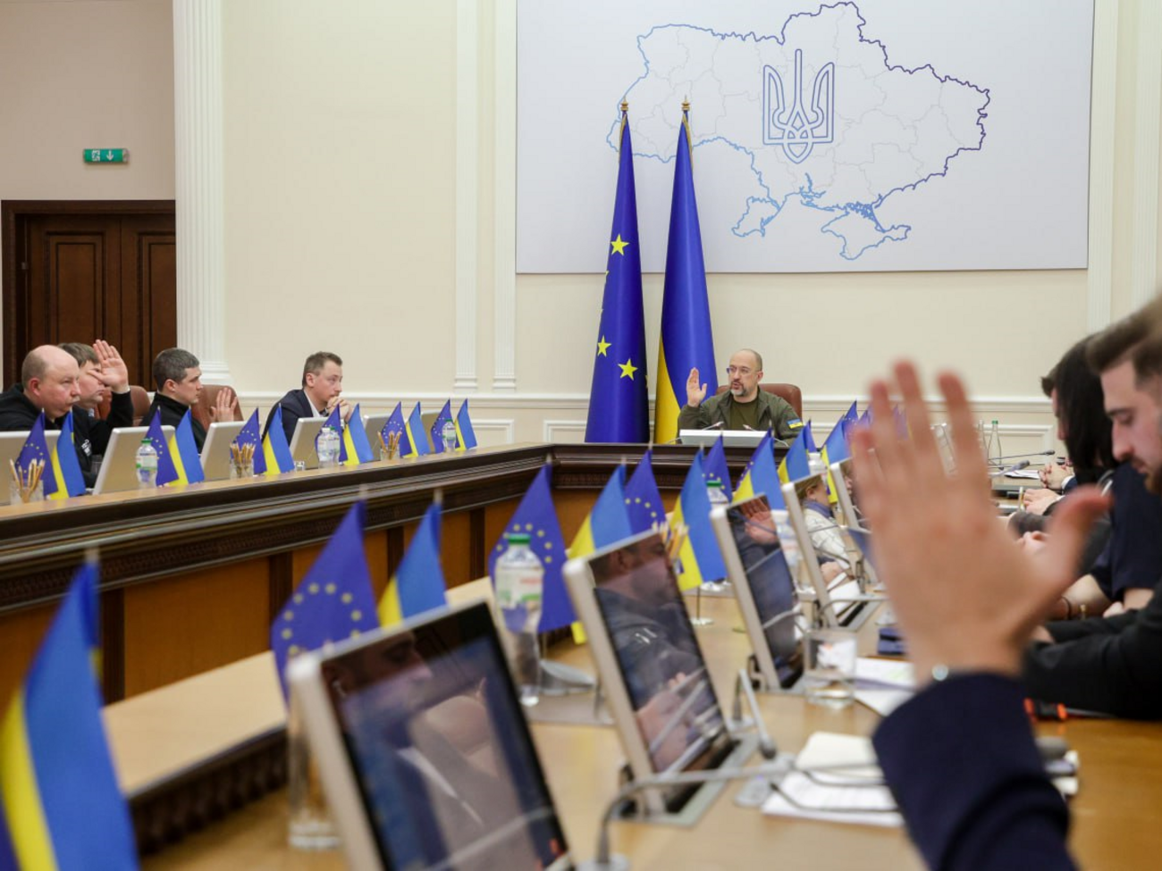 У березні Шмигаль розповів, що в межах реформи уряду України кількість міністерств можуть скоротити на третину