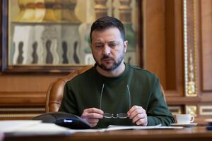 Кравец до избрания Зеленского президентом Украины в 2019 году играла роль его супруги в постановках студии "Квартал 95"