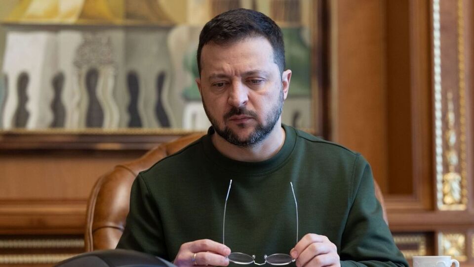 Кравец до избрания Зеленского президентом Украины в 2019 году играла роль его супруги в постановках студии "Квартал 95"