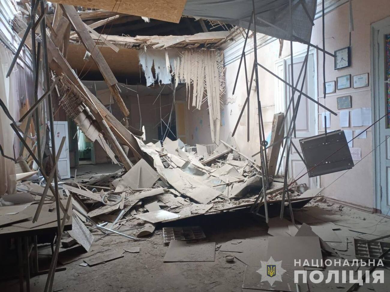 Окупанти знову обстріляли Нікополь, усього за добу атак зазнало 10 областей України