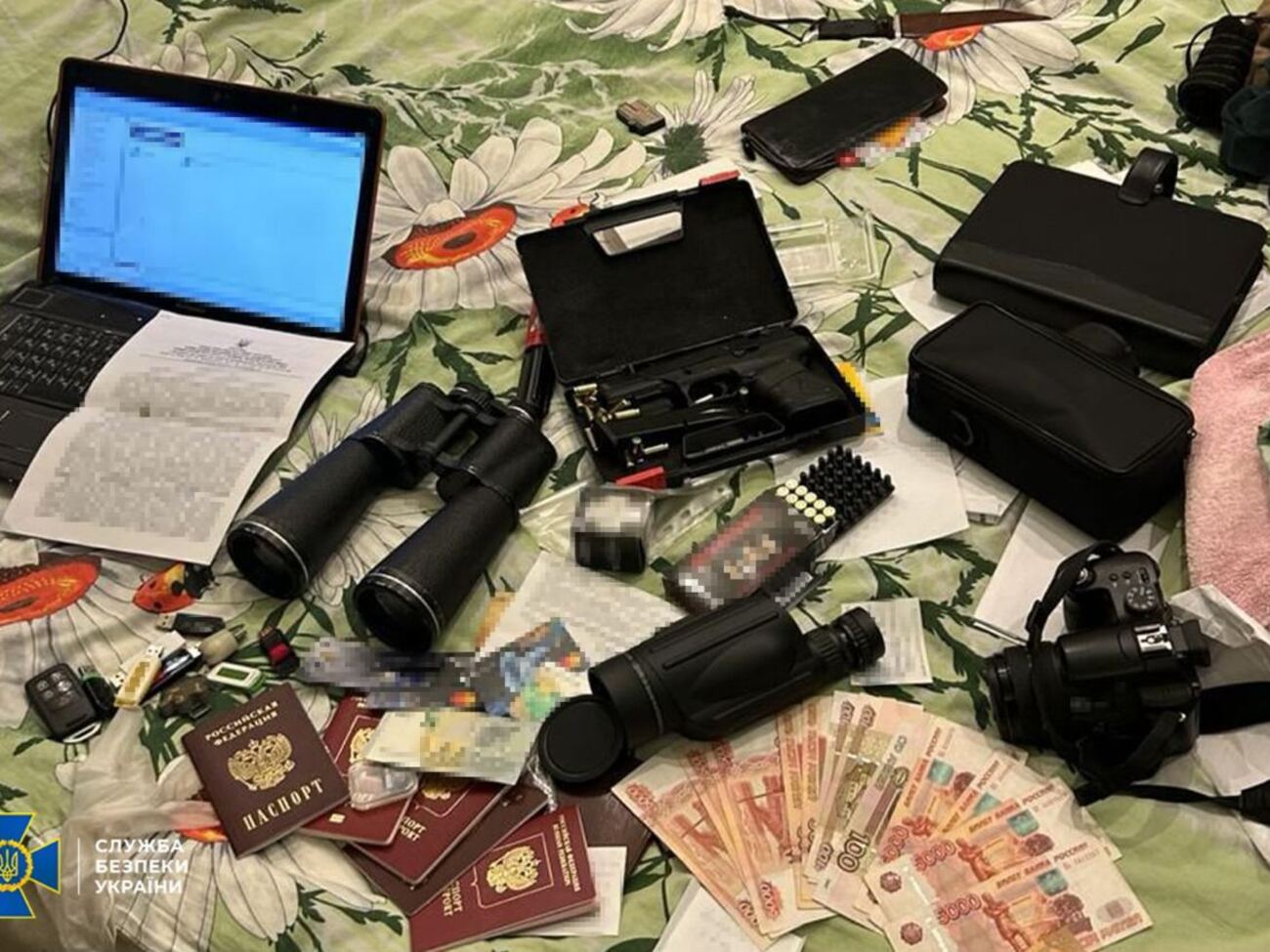 У фігуранта вилучили оптику й інші докази стеження за ЗСУ