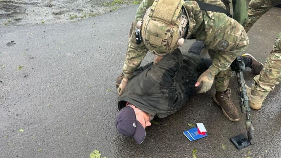 Клименко повідомив, що життя пораненого поліцейського поза небезпекою