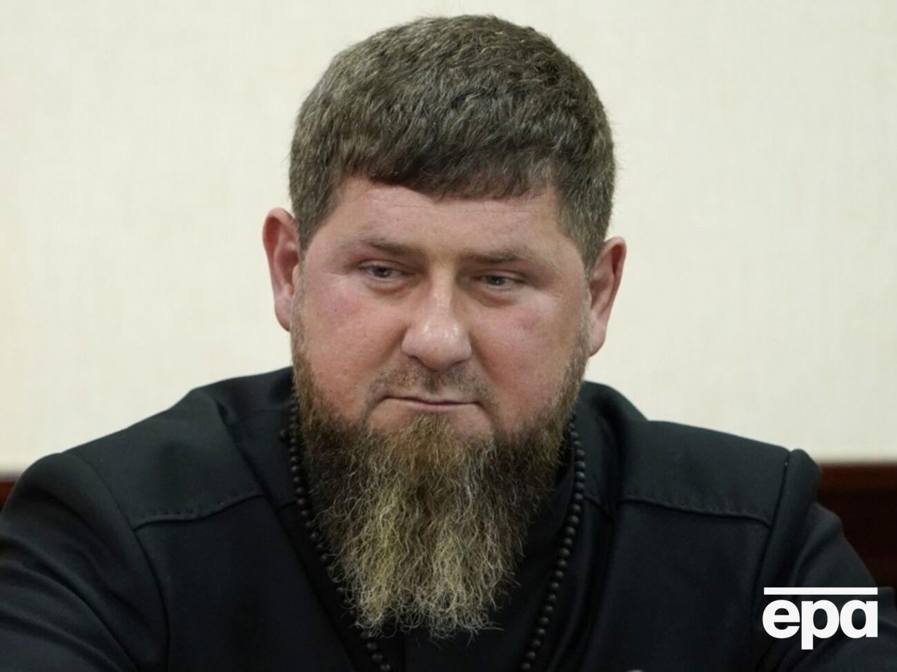 Стан здоров'я Кадирова змусив Кремль форсувати пошуки наступника для нього, пише "Новая газета Европа"