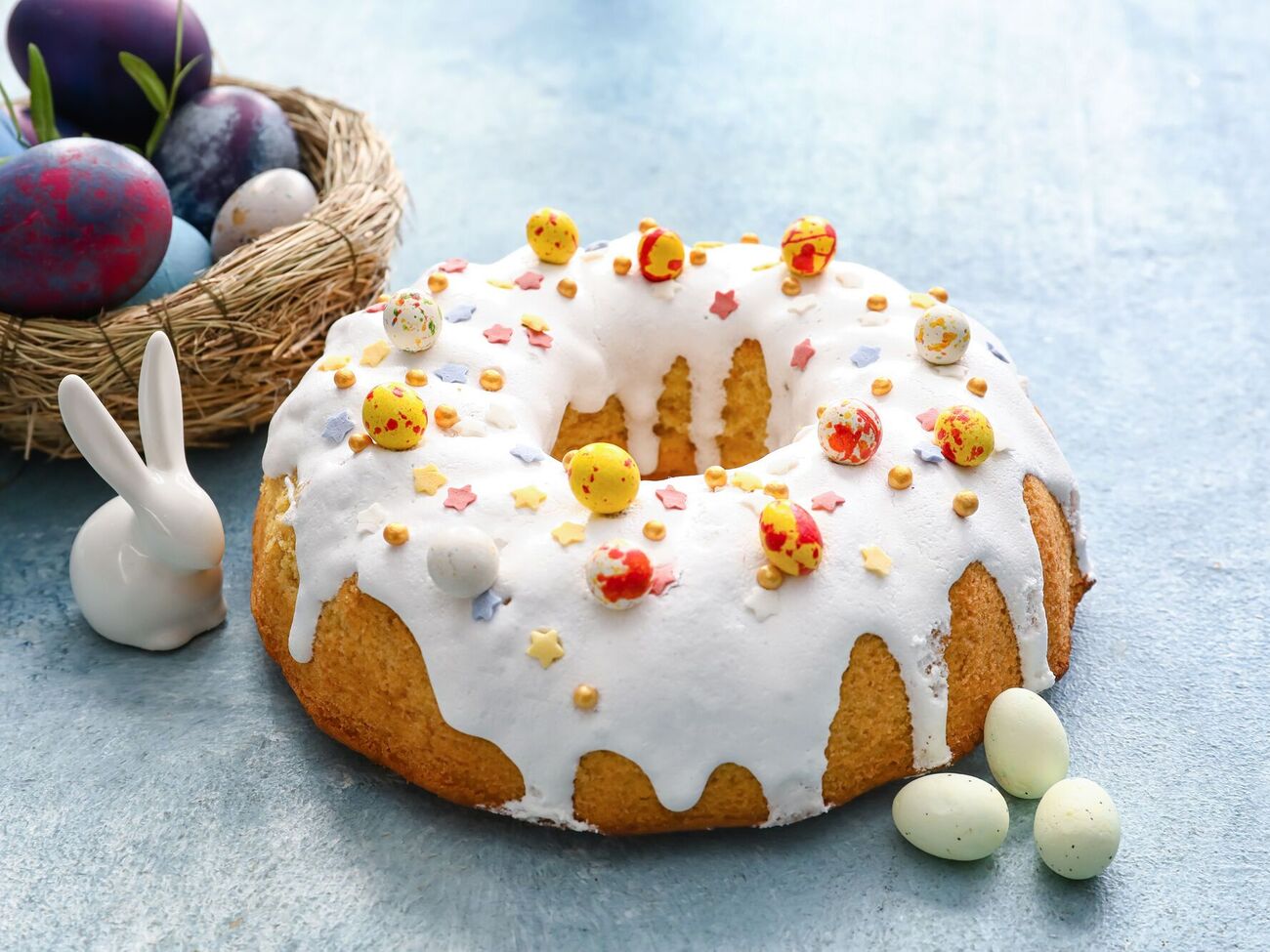 Глазурь нужно наносить быстро, пока она не застыла