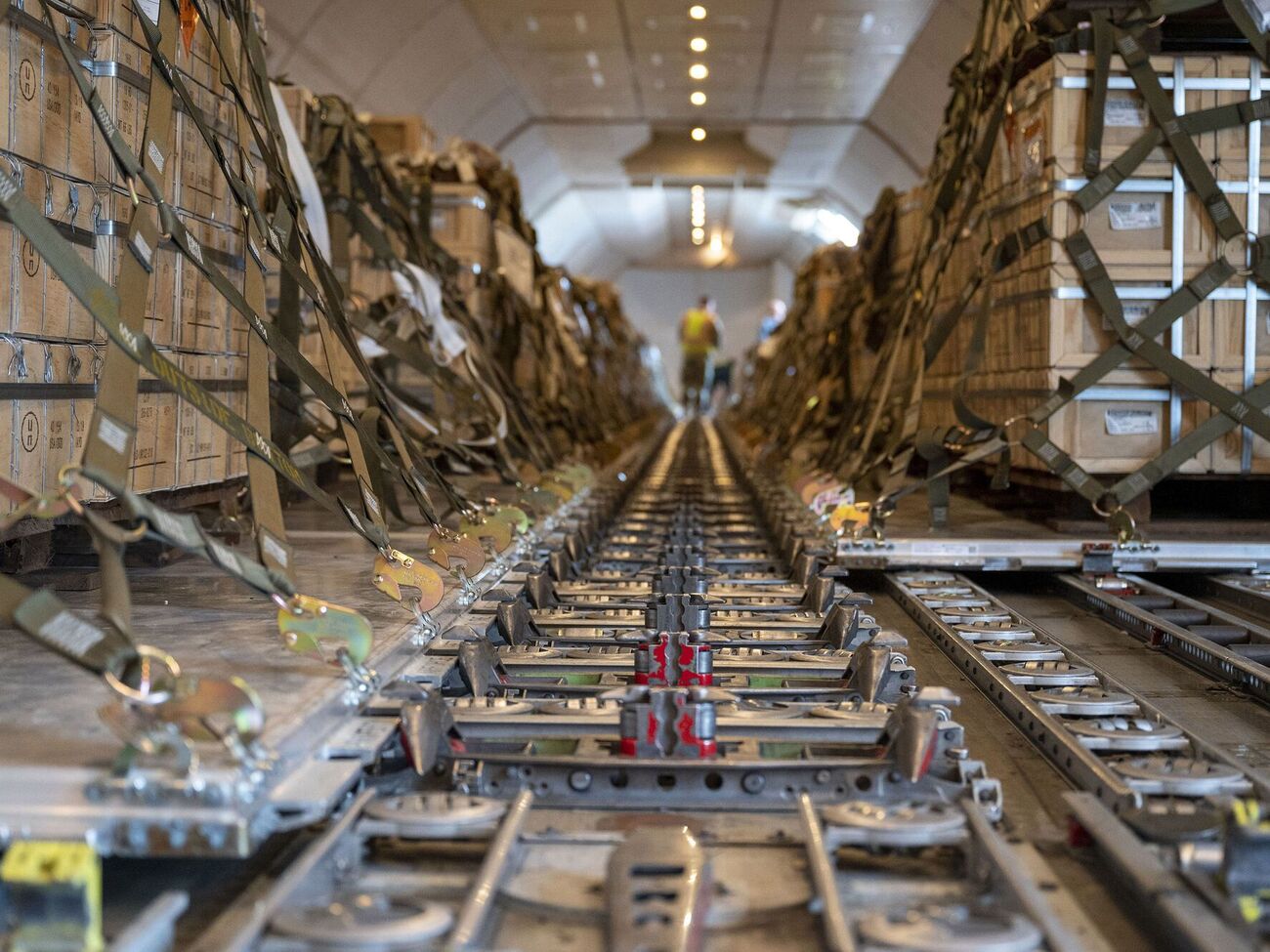 Серед перших матеріалів будуть артилерійські снаряди