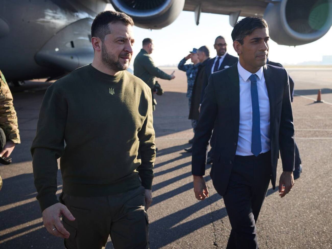 Зеленський і Сунак обговорили телефоном взаємодію України і Британії у сфері оборони