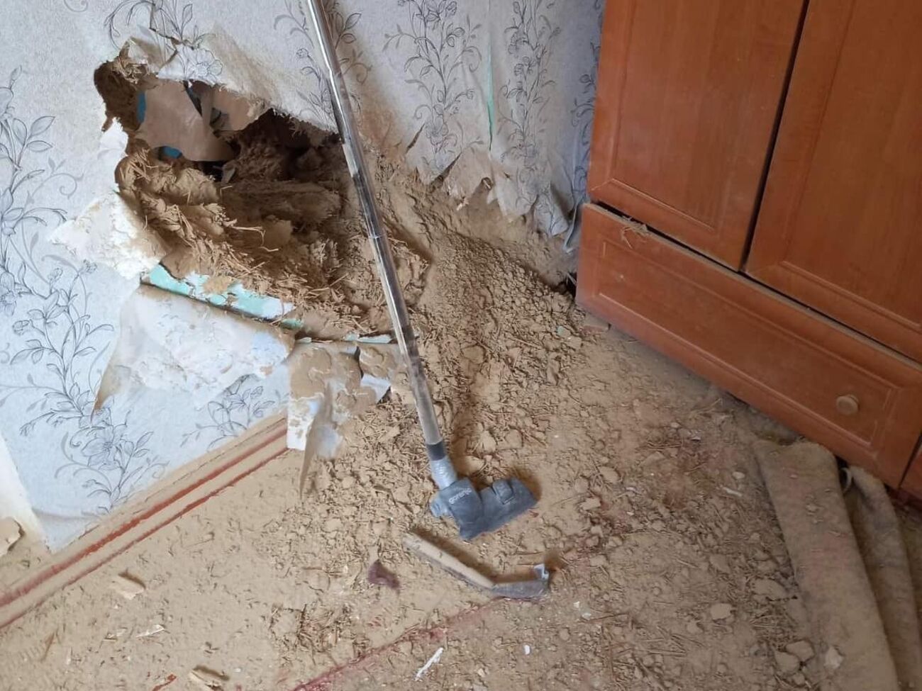 За даними прокуратури, Козацьке обстріляли з мінометів