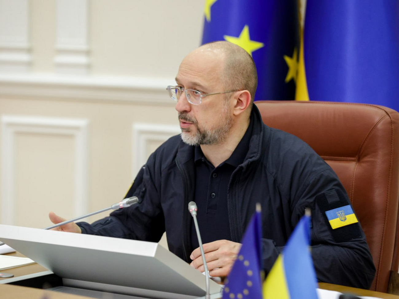 В Украине уже несколько дней подряд фиксируют дефицит мощности в энергосистеме, отметил Шмыгаль