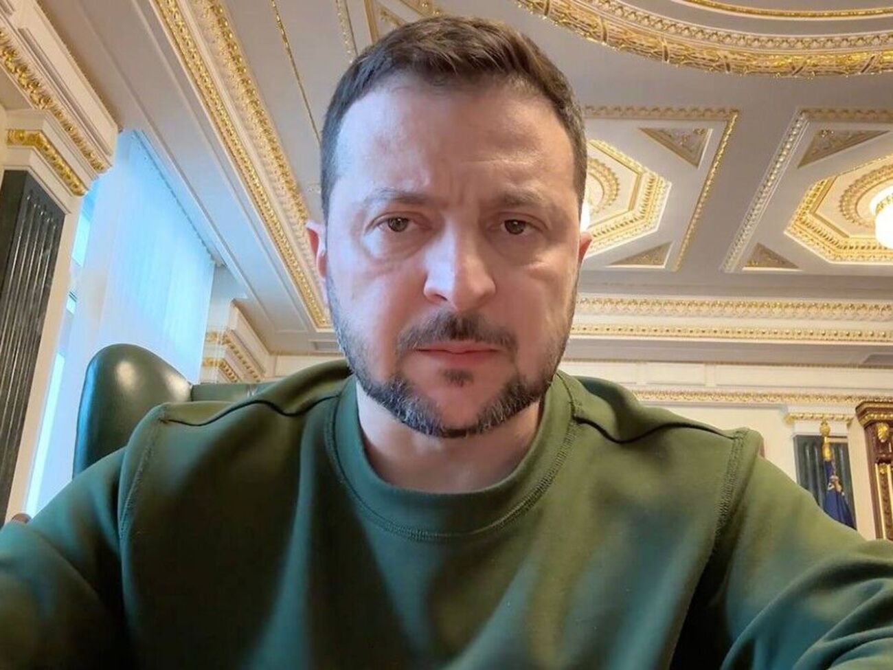 Зеленский подвел итоги дня 23 апреля в вечернем обращении, поздравил психологов, поблагодарил медиков, спасателей и полицейских