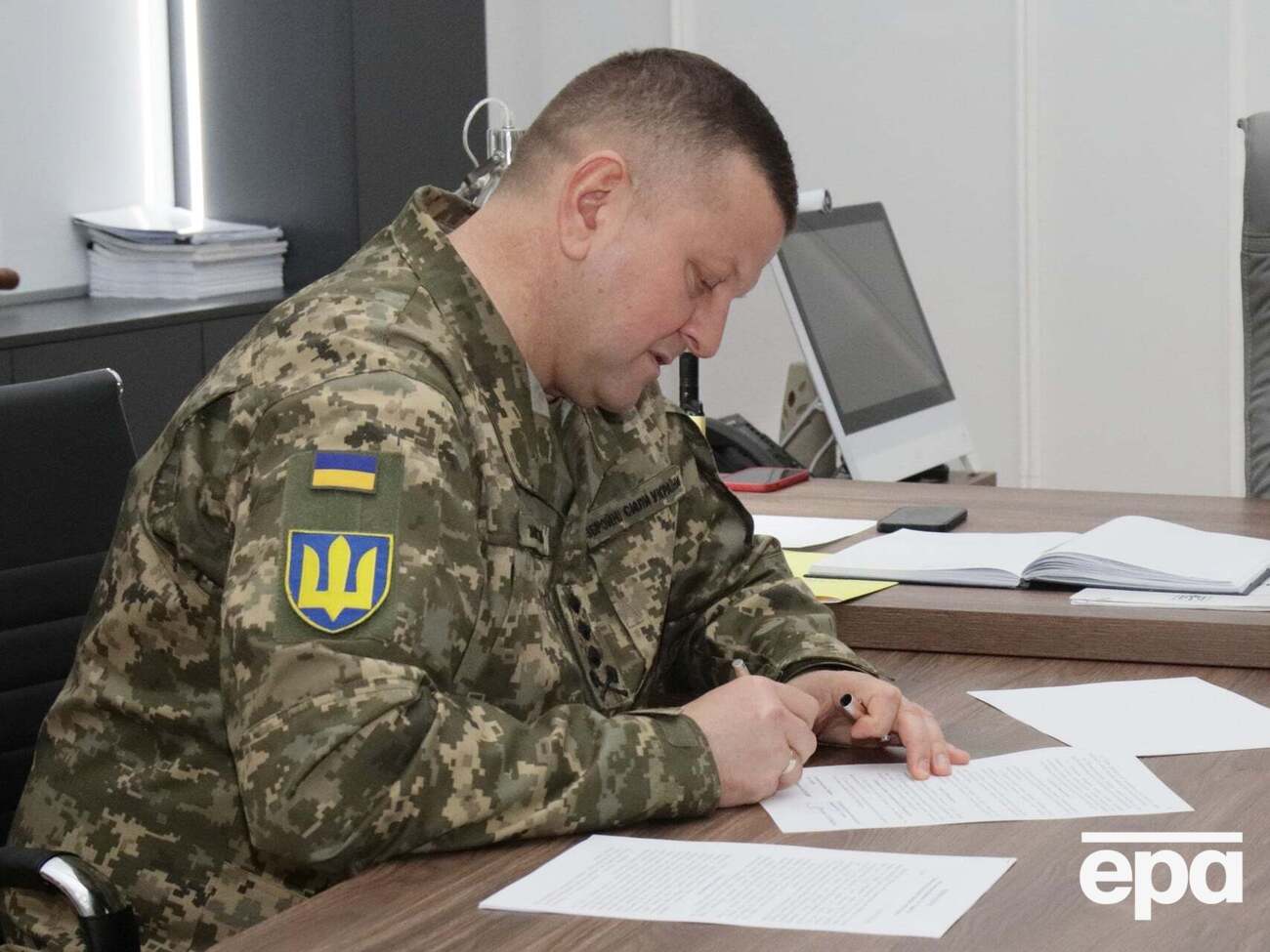 Залужного уволили с должности главнокомандующего ВСУ в феврале