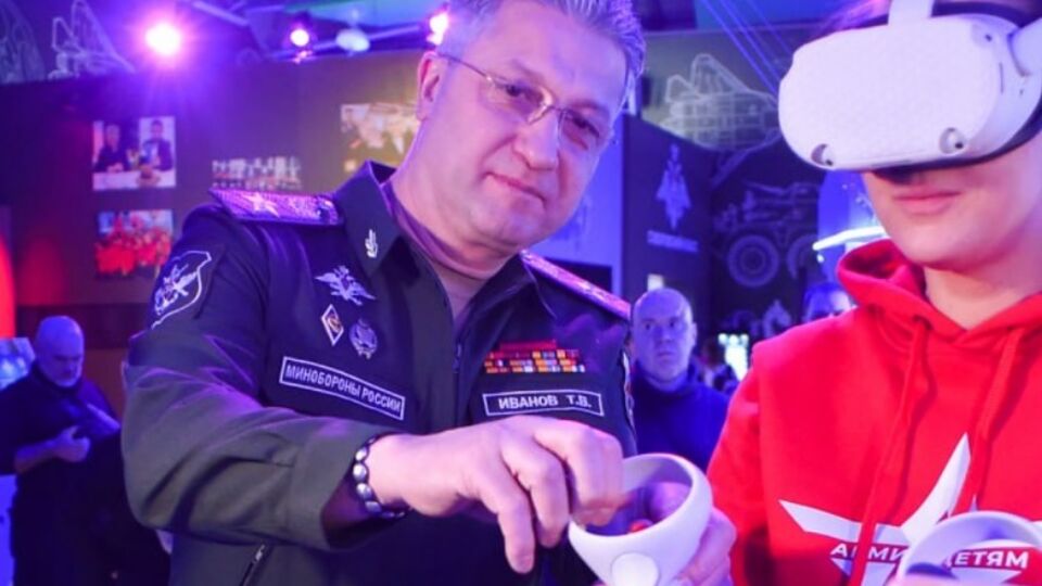 Иванова, по данным СМИ, ранее защищал Шойгу