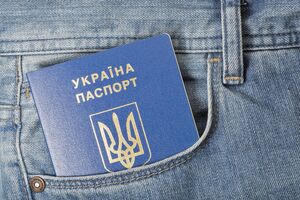 Пересылка паспортов в зарубежное дипучреждение для организации их выдачи не будет осуществляться, следует из постановления Кабмина Украины