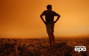 Пыль в Афины принес ветер