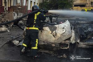 В Николаеве в результате взрыва загорелись автомобили, отметили в ГСЧС