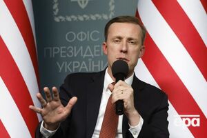 Зараз тривають інтенсивні консультації США з європейськими партнерами щодо заморожених активів РФ, розповів Салліван