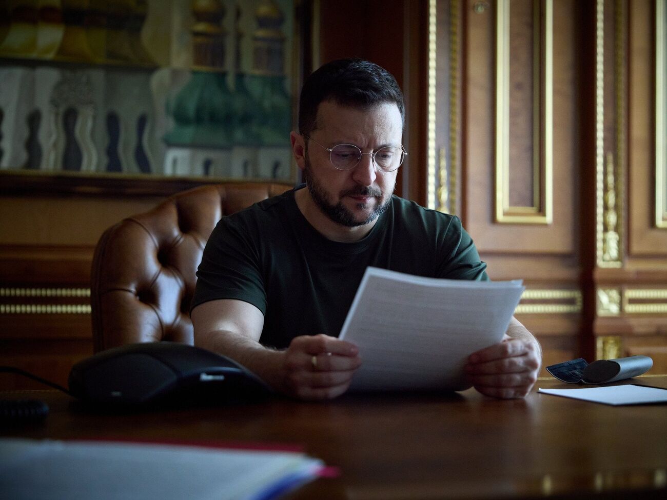 Зеленский сообщил, что предложил спикеру Палаты представителей США Джонсону посетить Украину