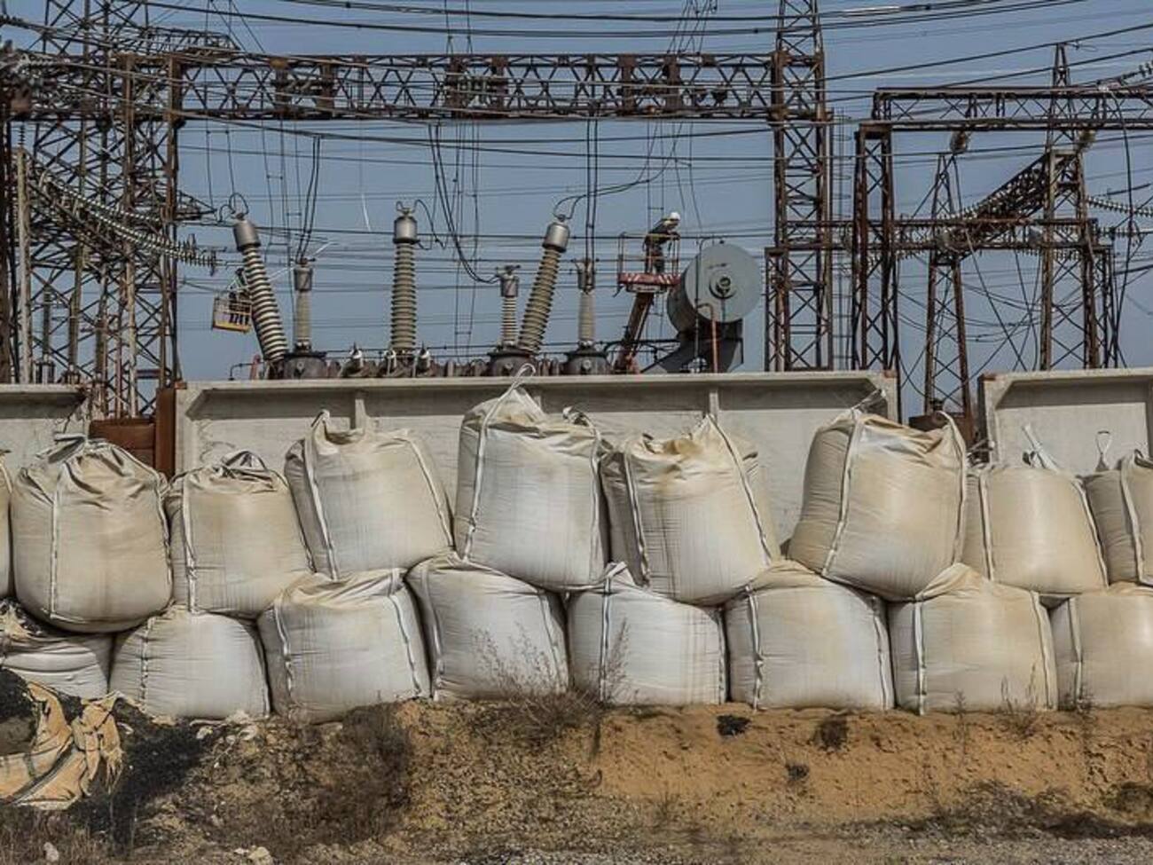 На предприятиях ДТЭК серьезно повреждено оборудование