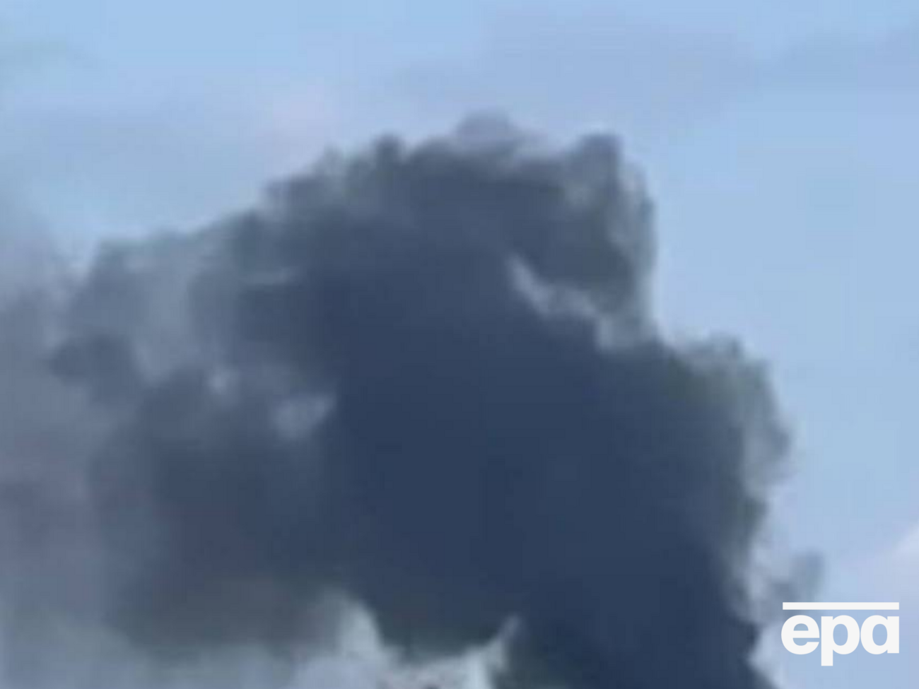 У Краснодарському краї РФ пролунали вибухи в районі військового аеродрому, росЗМІ пишуть, що його атакували дронами