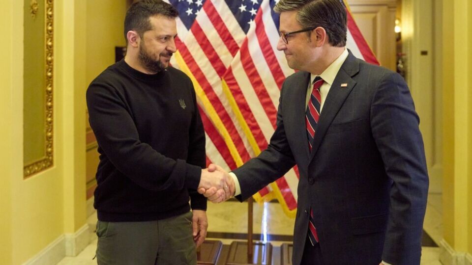 Джонсон сприйняв слова Зеленського про те, що в березні – квітні Україні не буде чим воювати, як дедлайн для надання допомоги