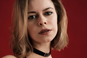 Зюркалова о съемках в кино: Мне было 13 лет. Это время, когда формируется женственность, хочется нравиться, а тут по 10–12 часов на съемочной площадке в этом гриме больного ребенка