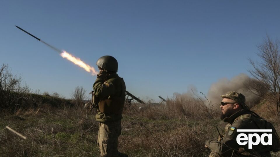 Поки Україна чекає на прибуття допомоги, окупанти спробують скористатися ситуацією, кажуть експерти