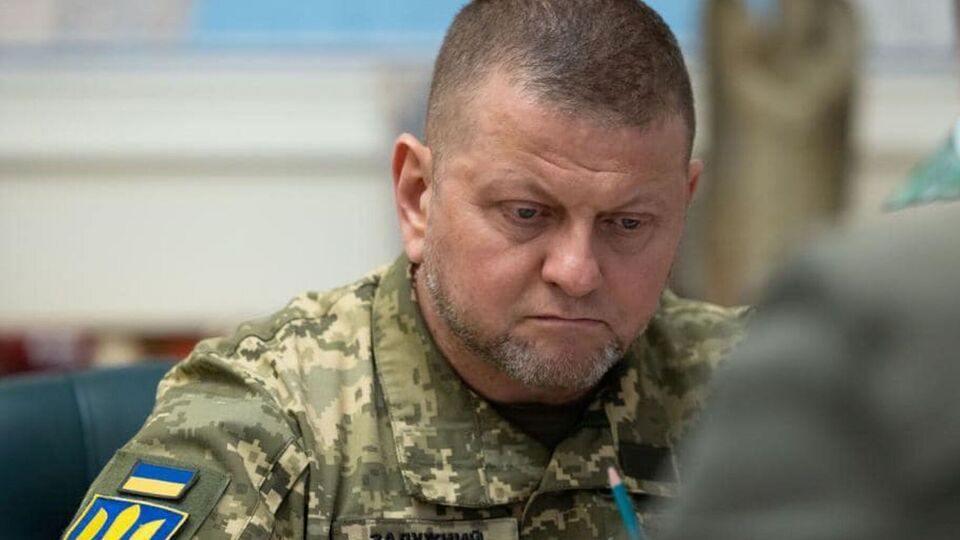 8 лютого Зеленський звільнив Залужного з посади головнокомандувача ЗСУ