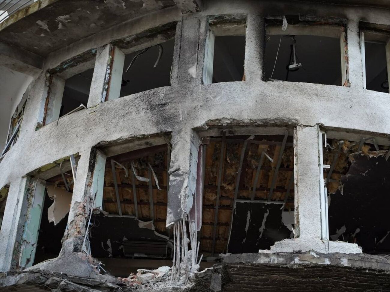 Ким отметил, что рядом с отелем нет никаких военных объектов