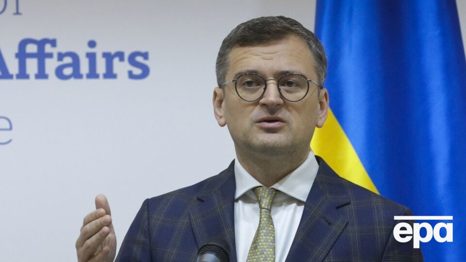 Комментируя паузу в поставках военной помощи из США, Кулеба заявил, что "лучше поздно, чем никогда"
