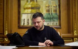 Зеленский поблагодарил Джеффриса за личное содействие принятию в США законопроекта о военной помощи Украине