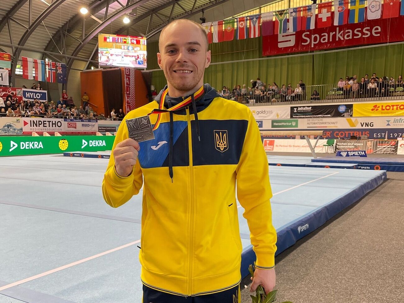 Верняев отпраздновал командное украинское золото чемпионата Европы по спортивной гимнастике