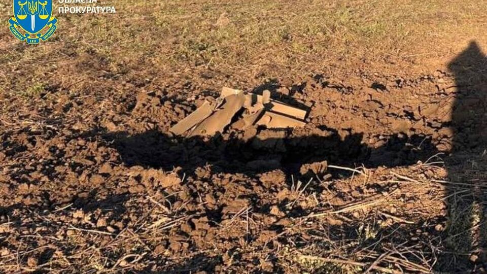 В результате российских прилетов смертельное ранение получил мужчина в Белозерской общине Херсонской области, сообщили в прокуратуре