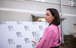 Месяц назад мы стояли на балконе отеля в Николаеве, говорили, пили вино. А вчера по нему ударил Shahed. И это разрушение нашего мира просто невыносимо