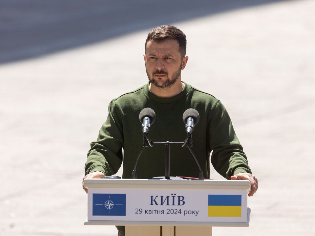 Зеленский заявил, что Украина заслуживает приглашения в НАТО
