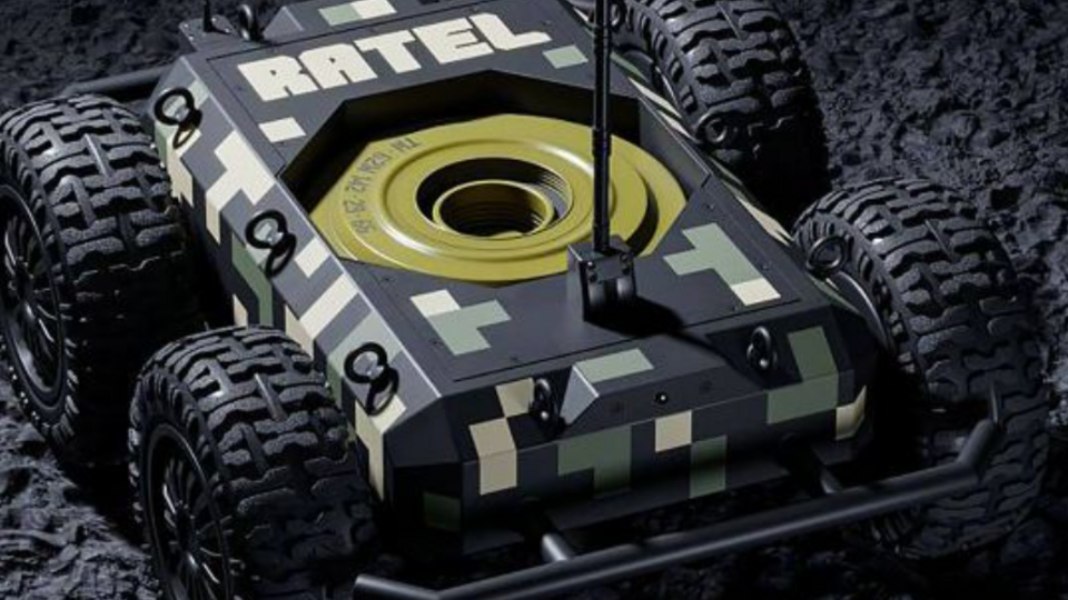 Украинский робот-камикадзе Ratel S помогает дистанционно подрывать важные для российских оккупантов объекты, рассказал Федоров