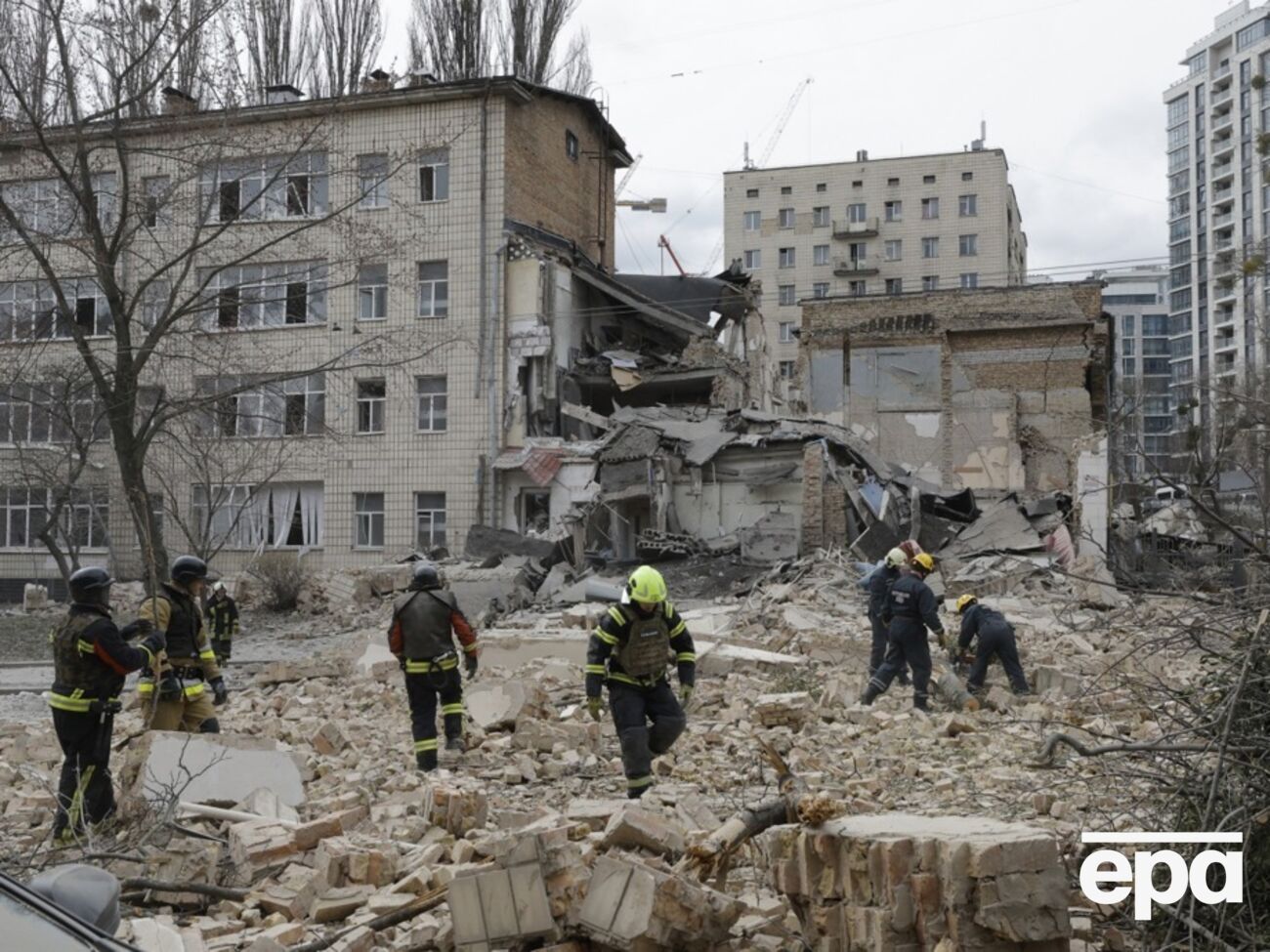 Россия в марте использовала против Украины более 400 ракет разных типов, заявил Зеленский