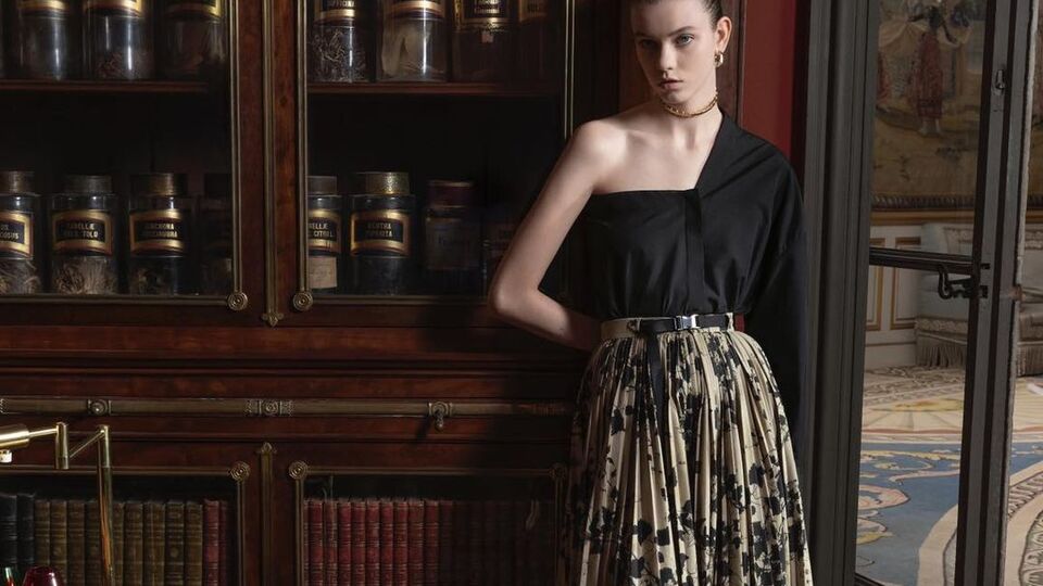 Так выглядит трендовая рубашка Dior