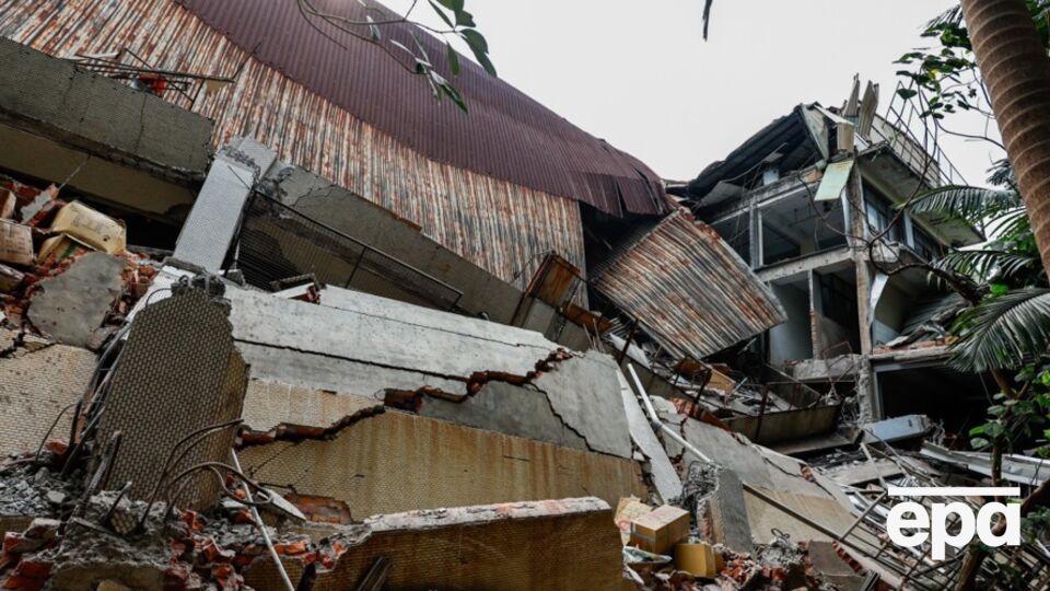 На острові зафіксували поштовх магнітудою 7,4, є руйнування й жертви