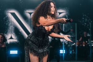 Каменских заявила, что намерена строить карьеру певицы за границей