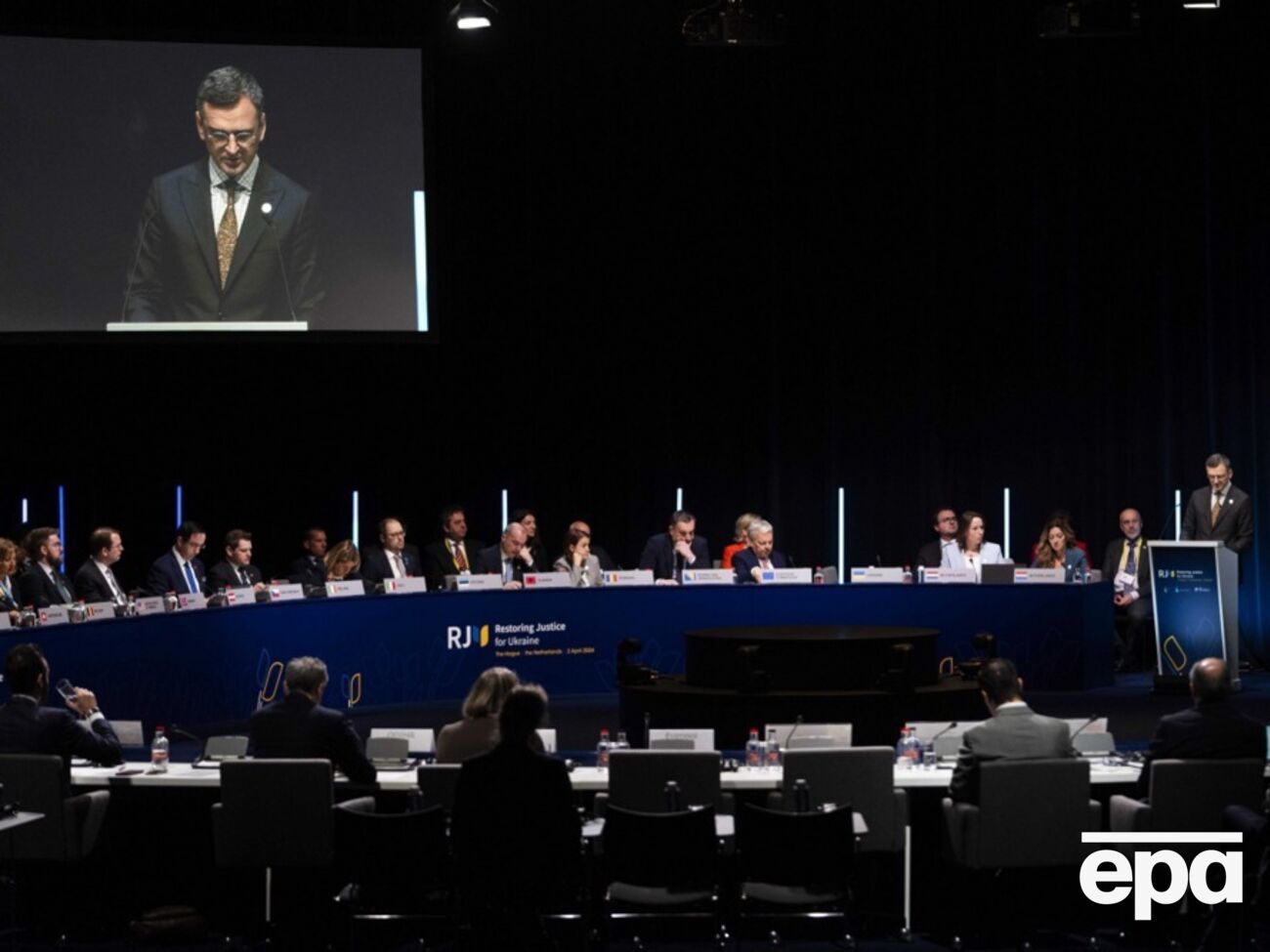 Украинцы требуют справедливости сейчас, а не в далеком будущем. Они не хотят слышать, что справедливость будет когда-нибудь