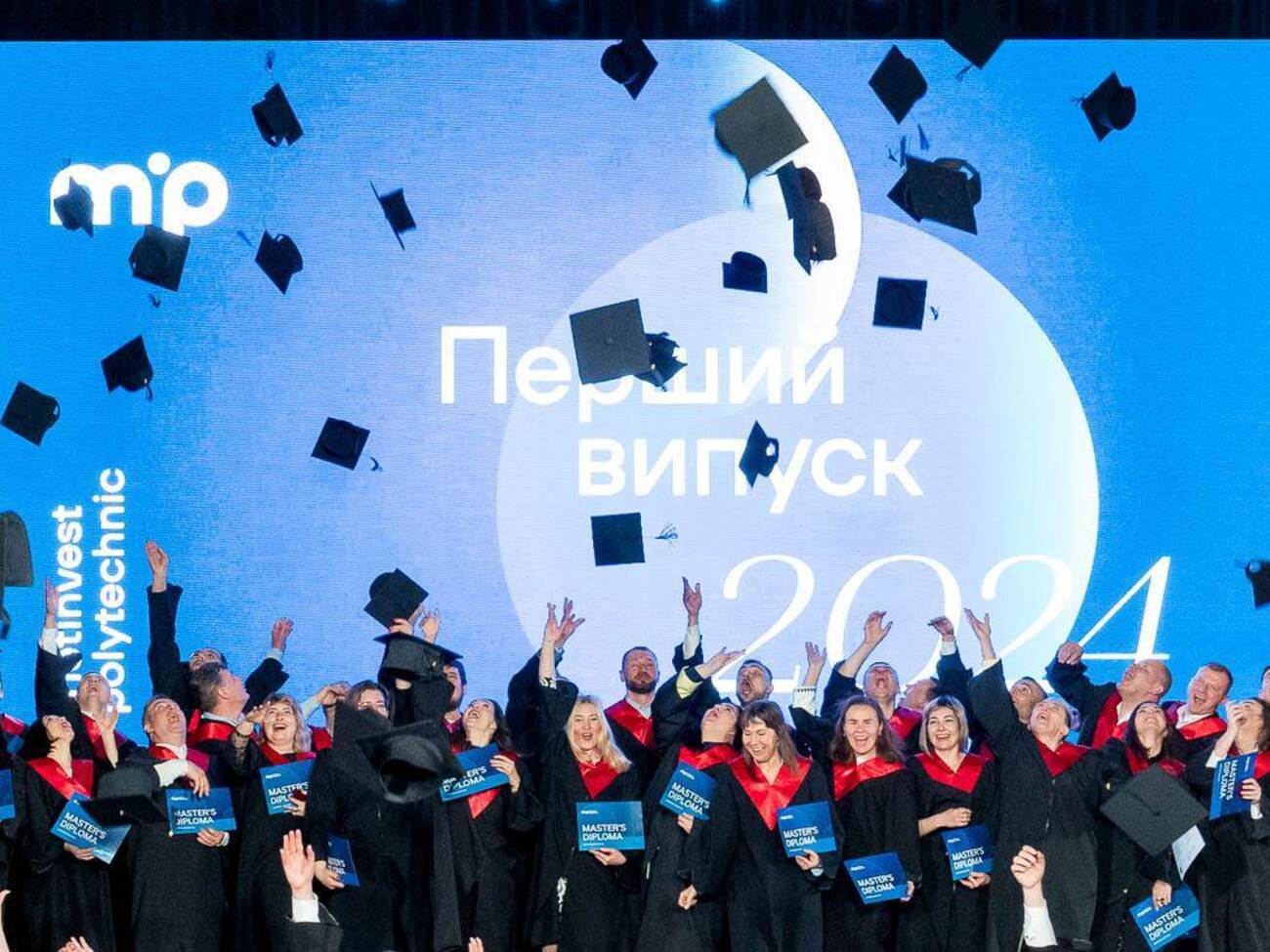 Студенты обучались по 11 образовательным программам