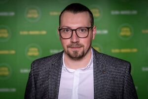 Віталій Безгін (на фото) не декларував грошей від продажу квартири в окупованому Криму, заявив екснардеп Береза