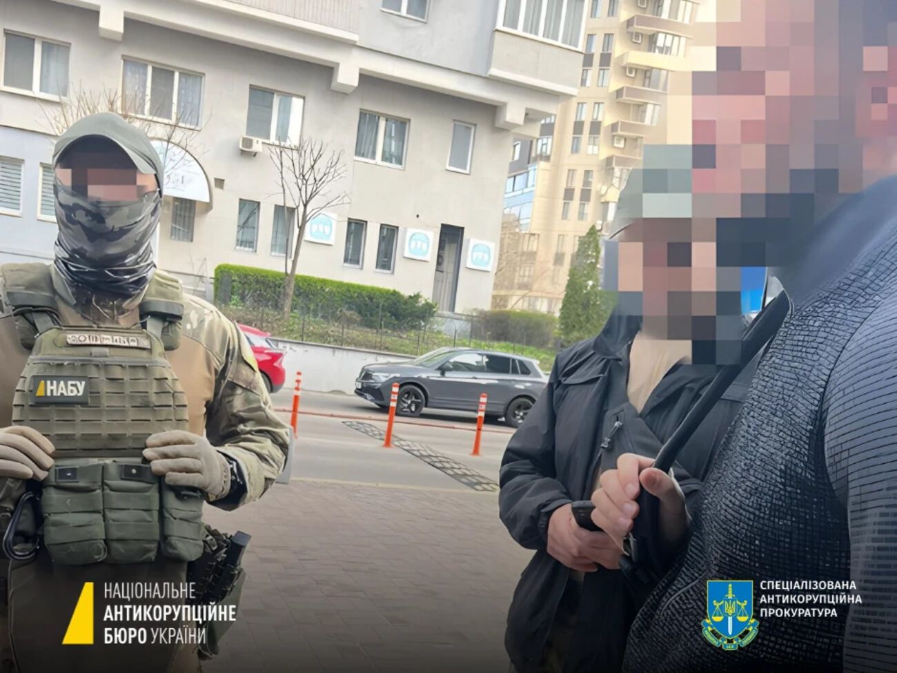 У САП зазначили, що затримано чотирьох підозрюваних