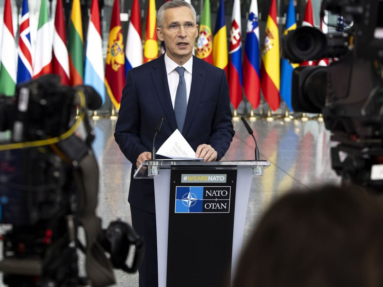 Каждый день задержки с решением в США о предоставлении помощи Украине имеет последствия на поле боя, отметил Столтенберг