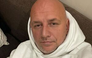 Потап не афиширует, как именно выехал за границу во время военного положения